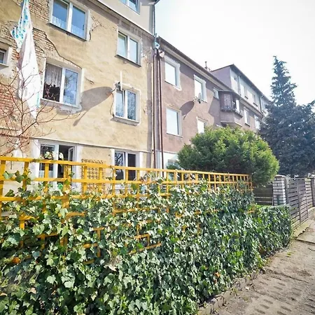 Apartament *